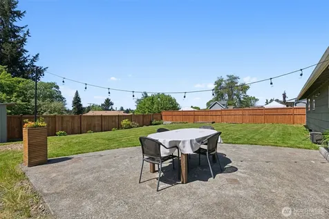 17035 128th Avenue SE Renton WA 98058