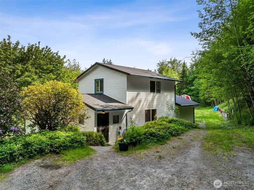 17122 61st Street NW Vaughn WA 98394