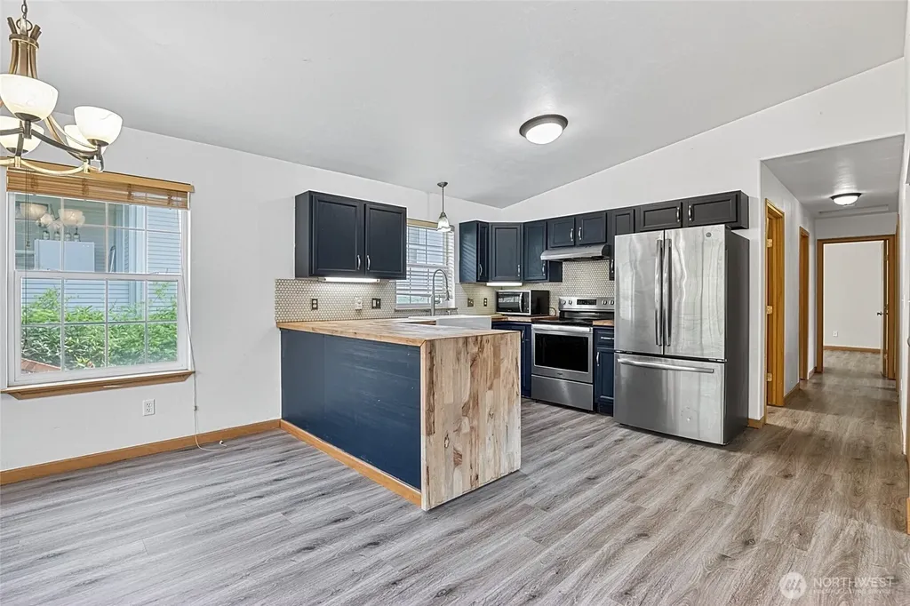 792 Island Circle SE Ocean Shores WA 98569