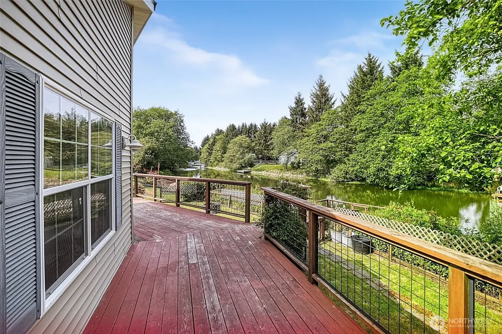 792 Island Circle SE Ocean Shores WA 98569