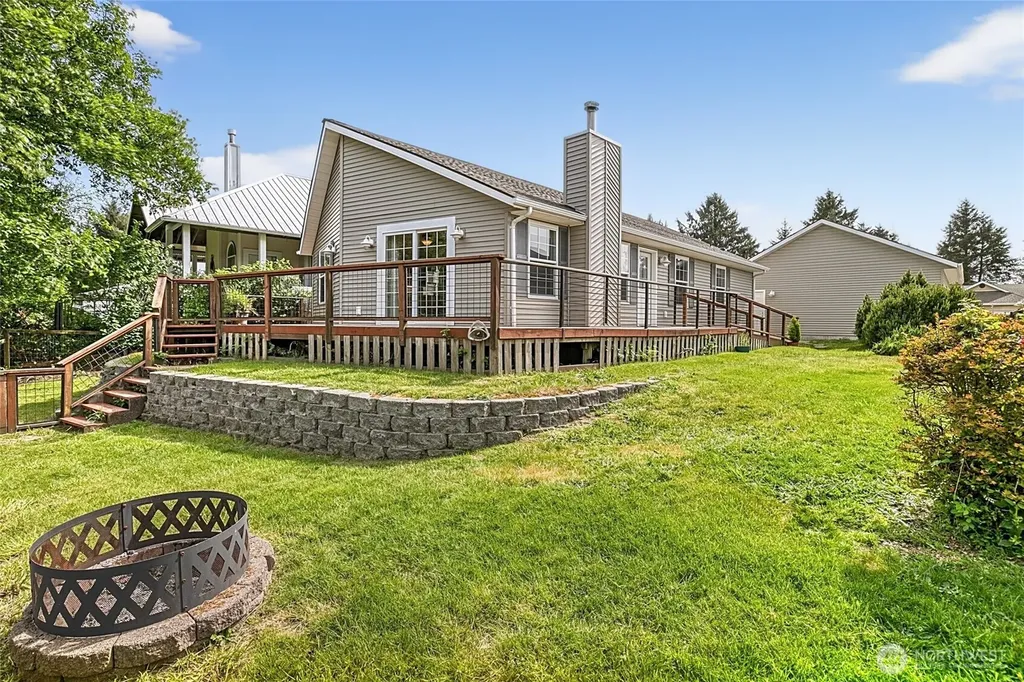 792 Island Circle SE Ocean Shores WA 98569
