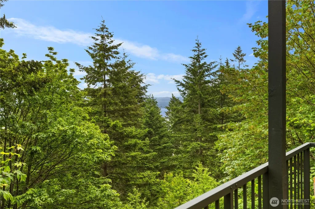 2944 Dogwood Terrace Lummi Island WA 98262