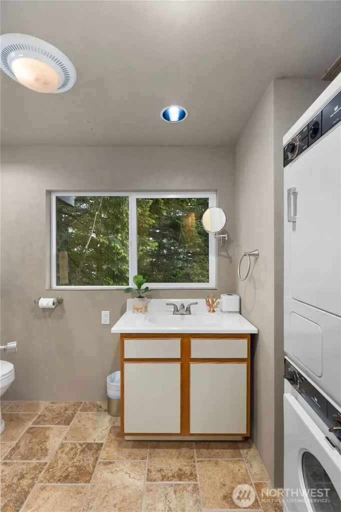 2944 Dogwood Terrace Lummi Island WA 98262