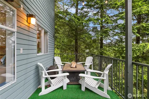 2944 Dogwood Terrace Lummi Island WA 98262