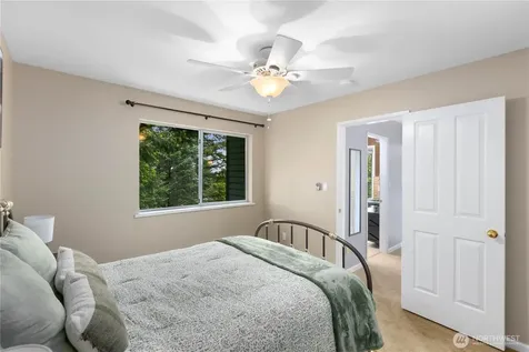 2944 Dogwood Terrace Lummi Island WA 98262