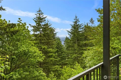 2944 Dogwood Terrace Lummi Island WA 98262