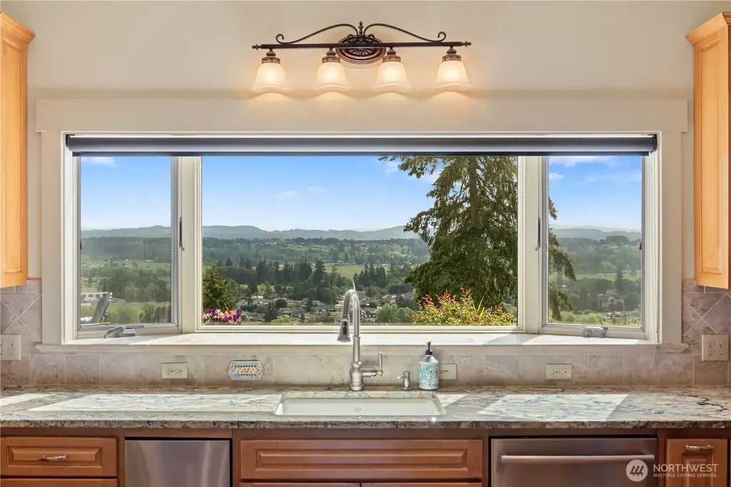 217 Alderwood Drive Chehalis WA 98532