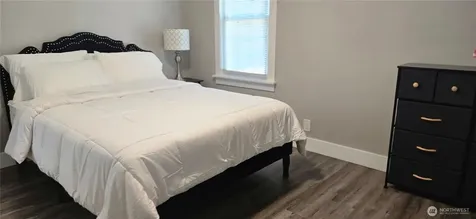 12053 70 Th Avenue S Seattle WA 98178