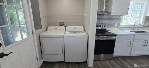12053 70 Th Avenue S Seattle WA 98178