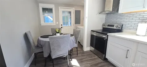 12053 70 Th Avenue S Seattle WA 98178