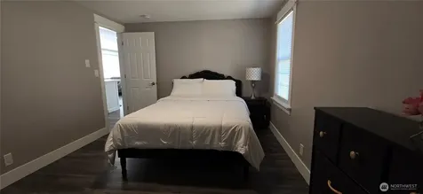 12053 70 Th Avenue S Seattle WA 98178