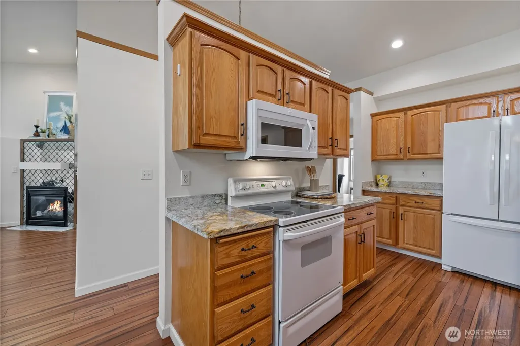 1069 5th Steilacoom WA 98388