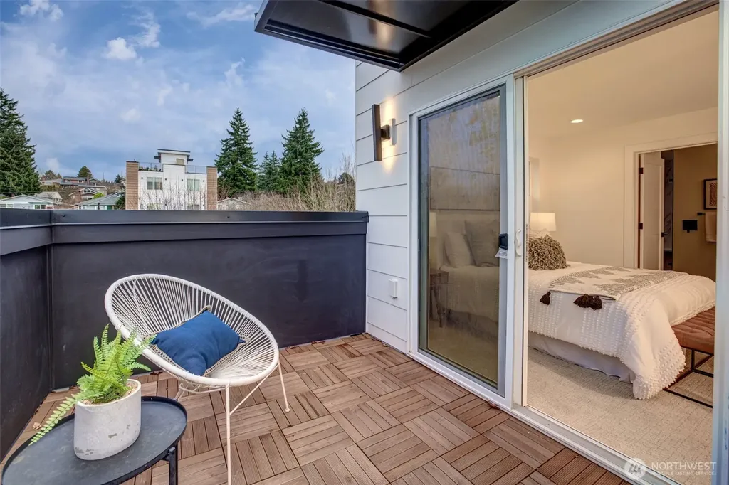 6400 Fauntleroy Way SW Seattle WA 98136