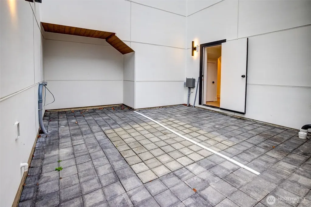 6400 Fauntleroy Way SW Seattle WA 98136