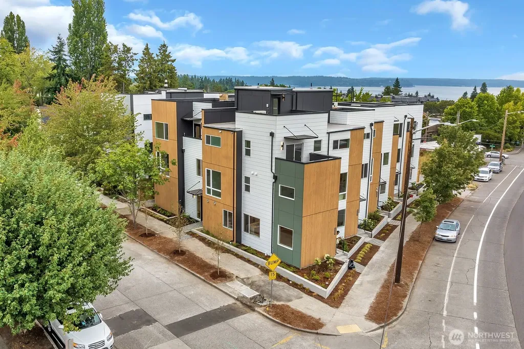 6400 Fauntleroy Way SW Seattle WA 98136