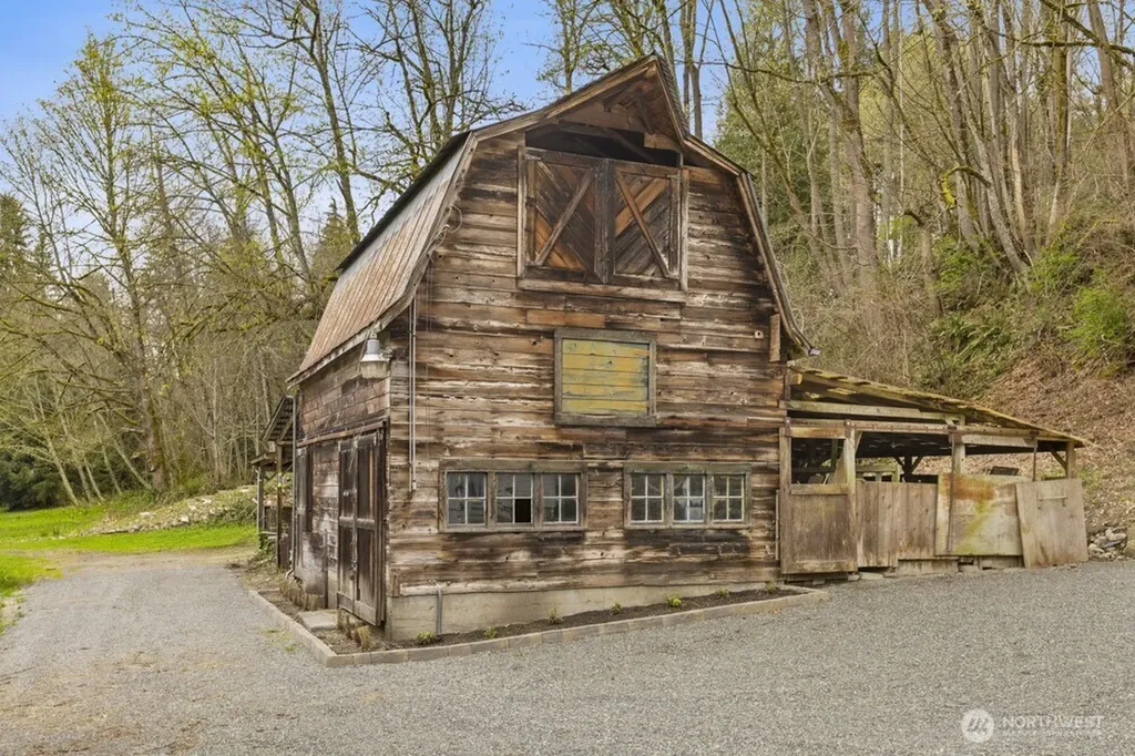 13310 Fettig Road E Buckley WA 98321