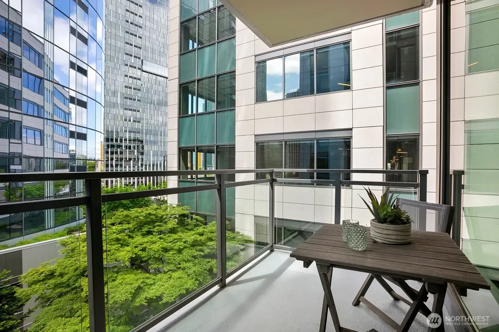 820 Blanchard Street Seattle WA 98121