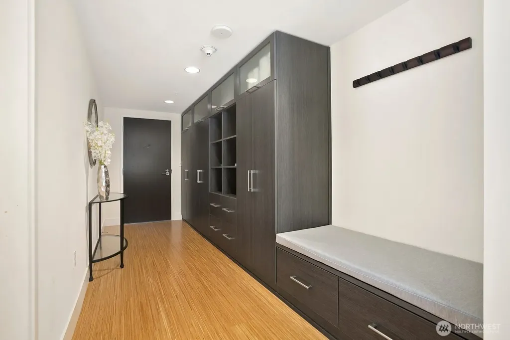 820 Blanchard Street Seattle WA 98121