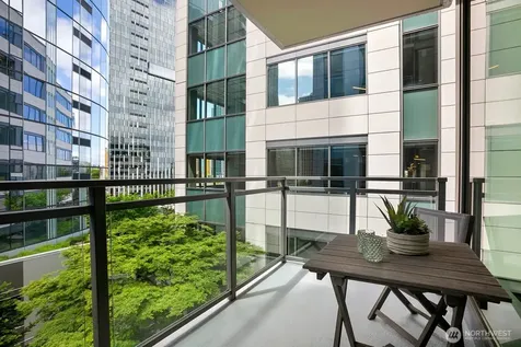 820 Blanchard Street Seattle WA 98121