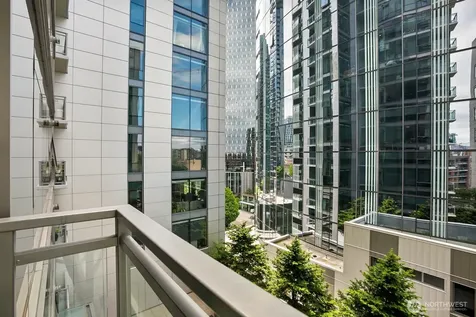 820 Blanchard Street Seattle WA 98121