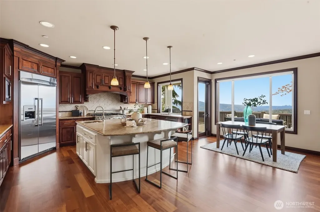 2734 NE Daphne Street Issaquah WA 98029