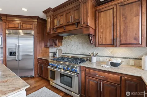 2734 NE Daphne Street Issaquah WA 98029