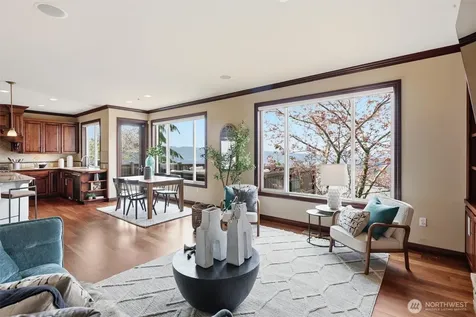 2734 NE Daphne Street Issaquah WA 98029
