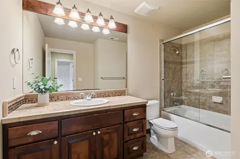 2734 NE Daphne Street Issaquah WA 98029