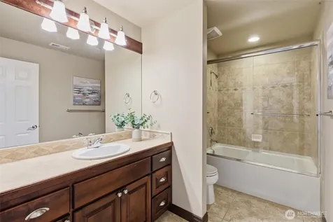 2734 NE Daphne Street Issaquah WA 98029