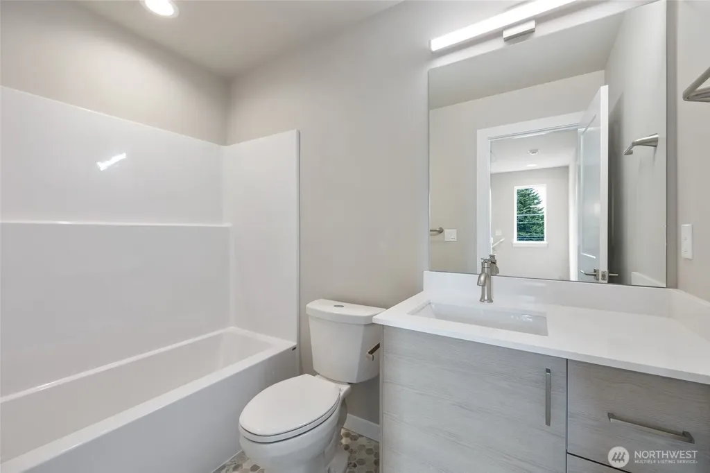 7925 230th Street SW Edmonds WA 98026