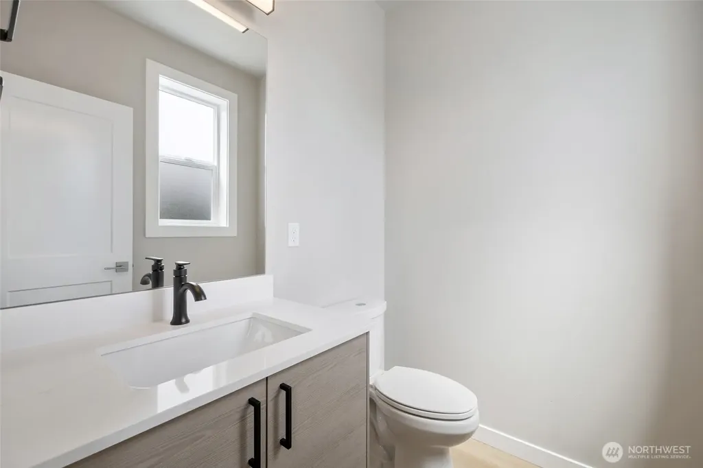 7925 230th Street SW Edmonds WA 98026