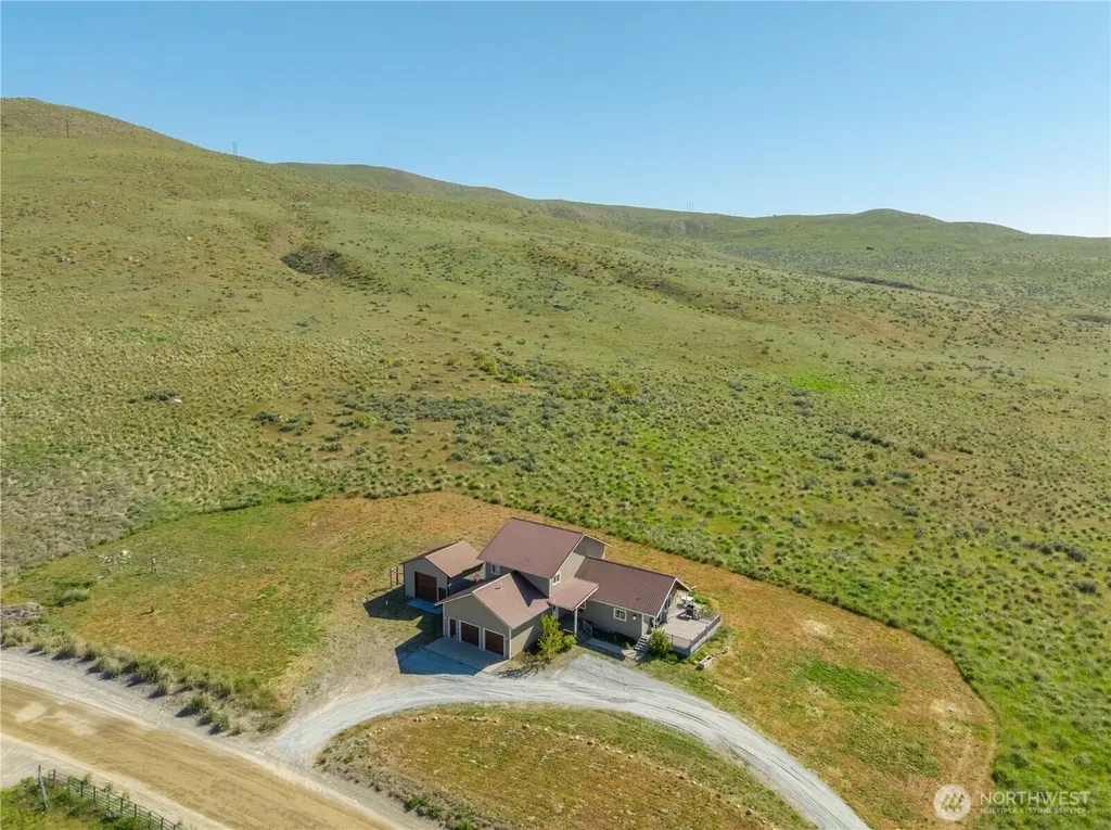 552 Bill Shaw Road Pateros WA 98846