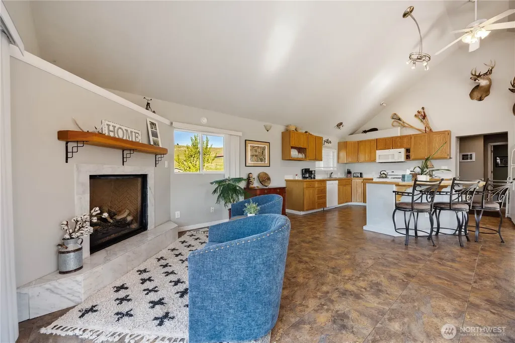 552 Bill Shaw Road Pateros WA 98846