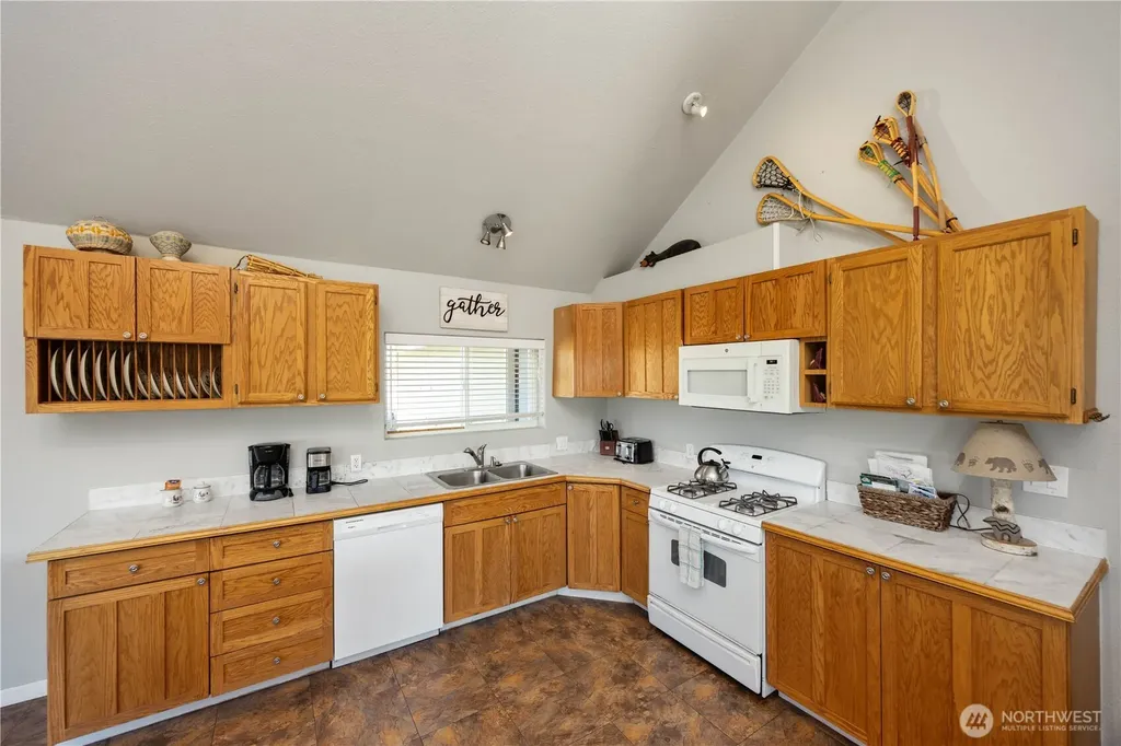552 Bill Shaw Road Pateros WA 98846