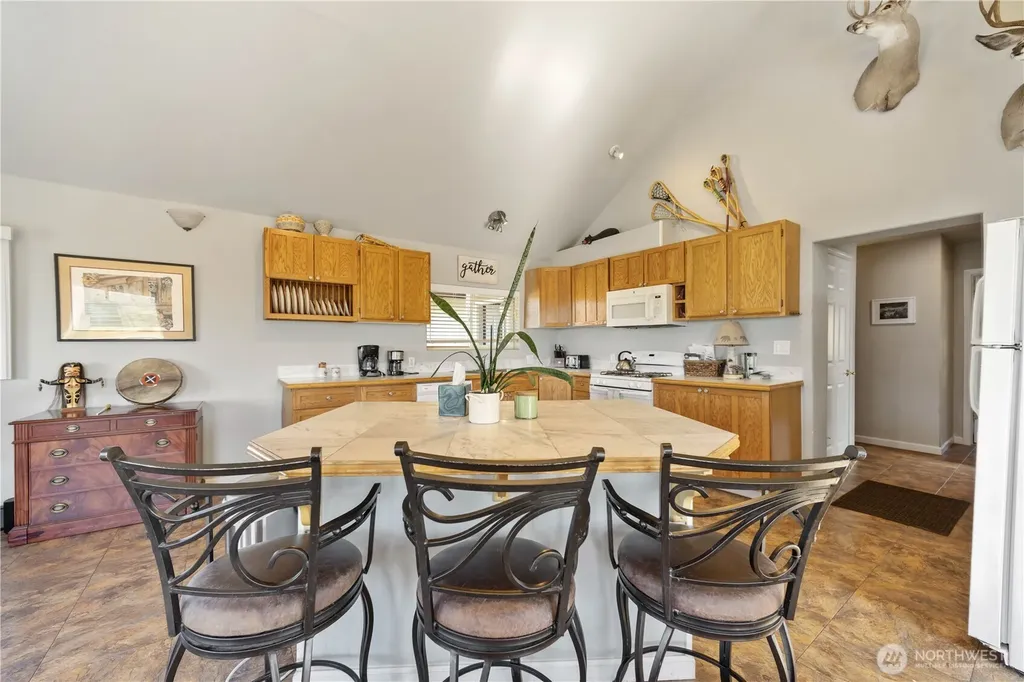 552 Bill Shaw Road Pateros WA 98846