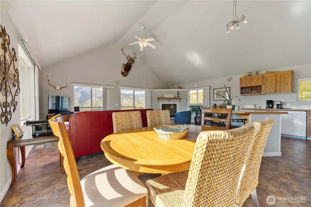 552 Bill Shaw Road Pateros WA 98846