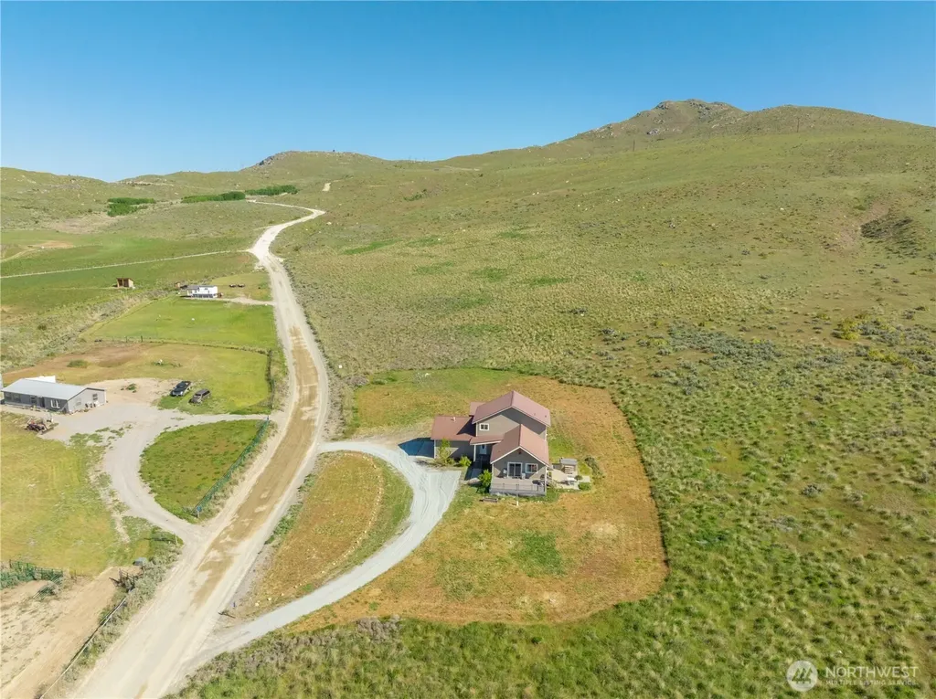 552 Bill Shaw Road Pateros WA 98846