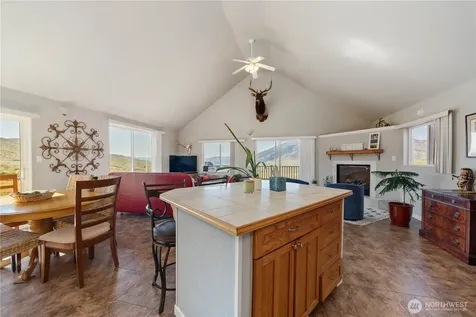 552 Bill Shaw Road Pateros WA 98846