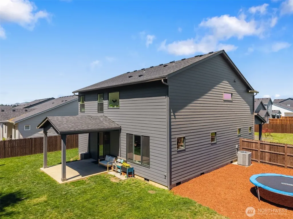 1090 Rw Fletcher Street Winlock WA 98596