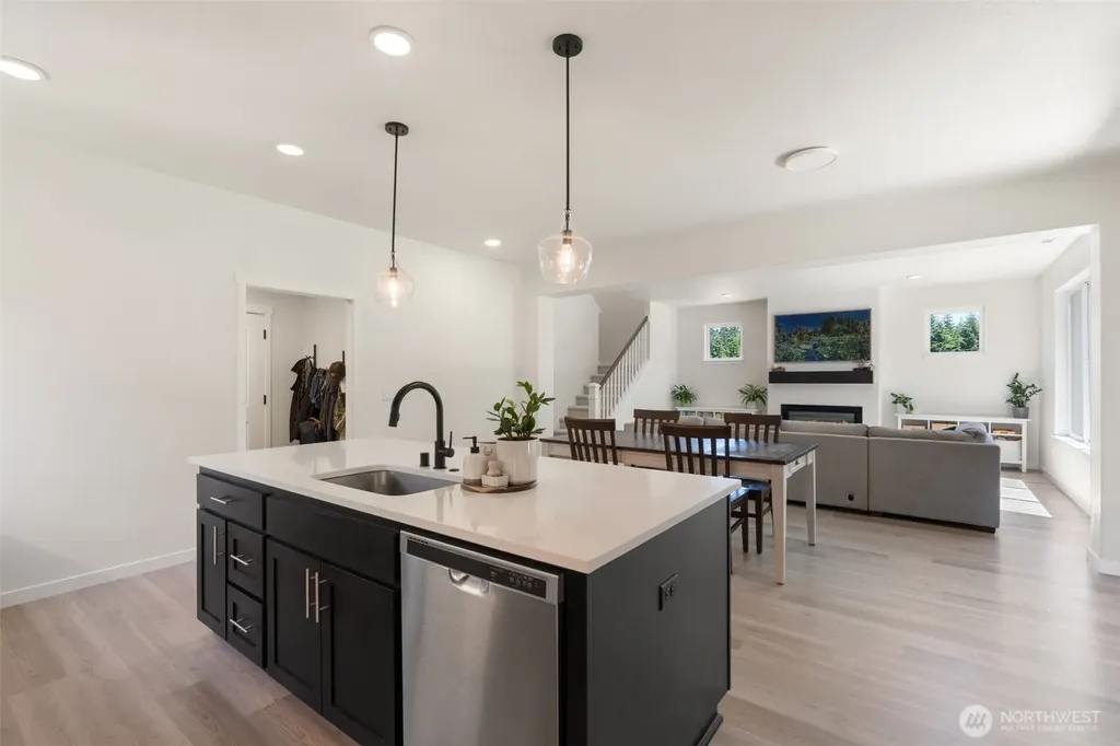 1090 Rw Fletcher Street Winlock WA 98596