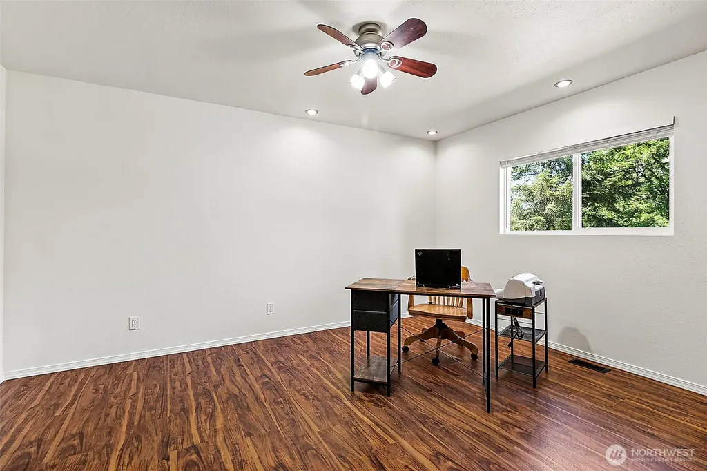 32818 174th Place SE Auburn WA 98092