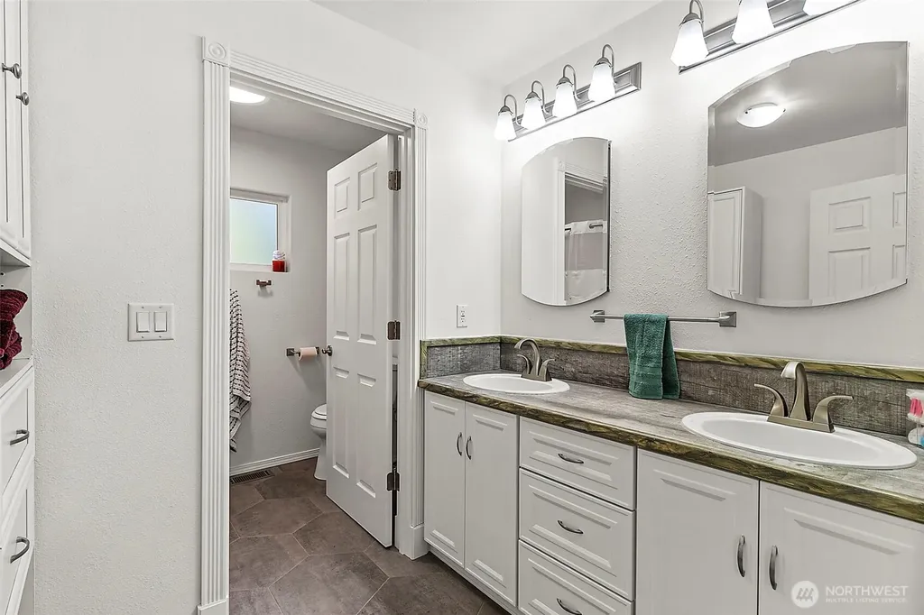32818 174th Place SE Auburn WA 98092