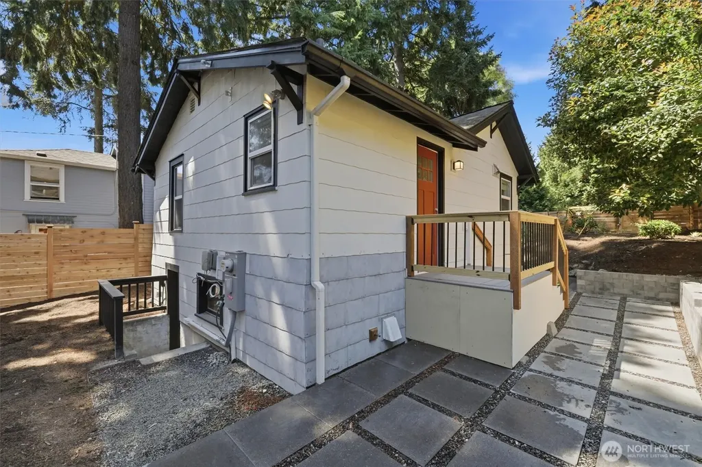 5444 40th Avenue SW Seattle WA 98136