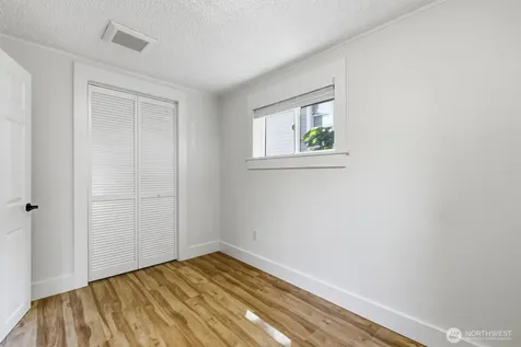 5444 40th Avenue SW Seattle WA 98136