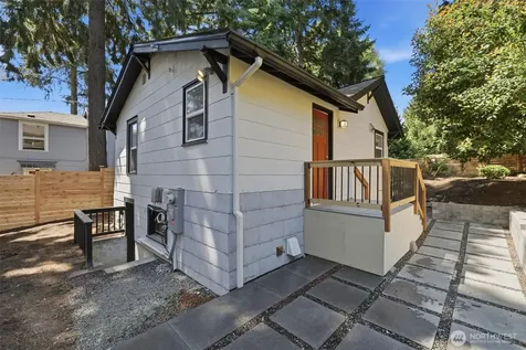 5444 40th Avenue SW Seattle WA 98136