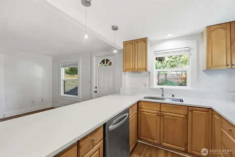5444 40th Avenue SW Seattle WA 98136