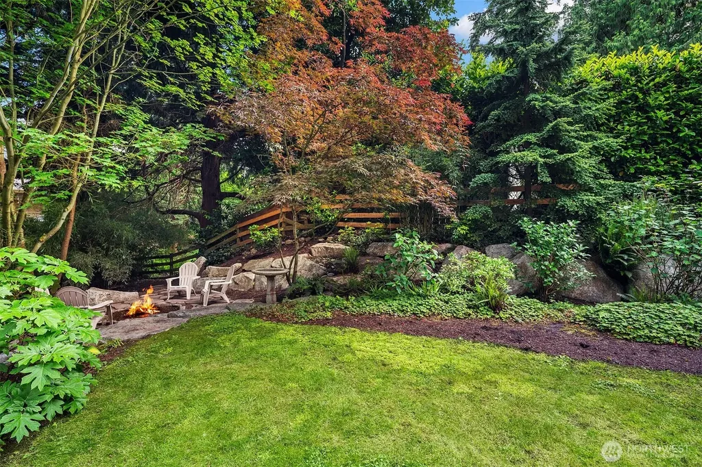 2038 9th Street W Kirkland WA 98033