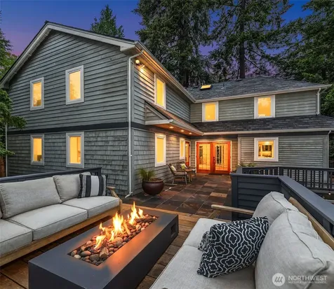 2038 9th Street W Kirkland WA 98033