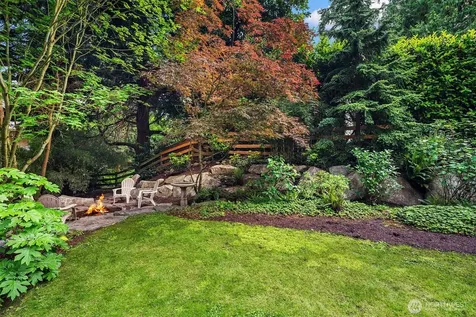 2038 9th Street W Kirkland WA 98033