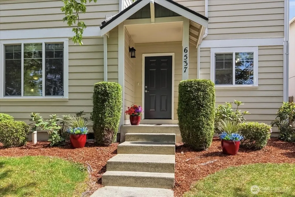 6537 Compton Boulevard SE Lacey WA 98513